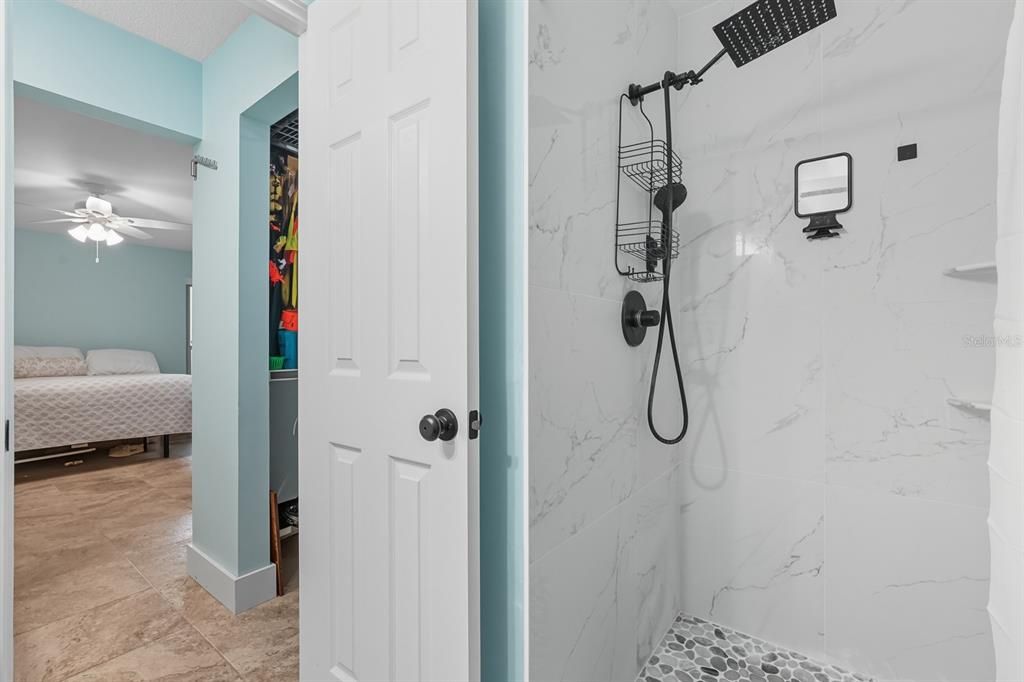 For Sale: $399,000 (4 beds, 2 baths, 1957 Square Feet)