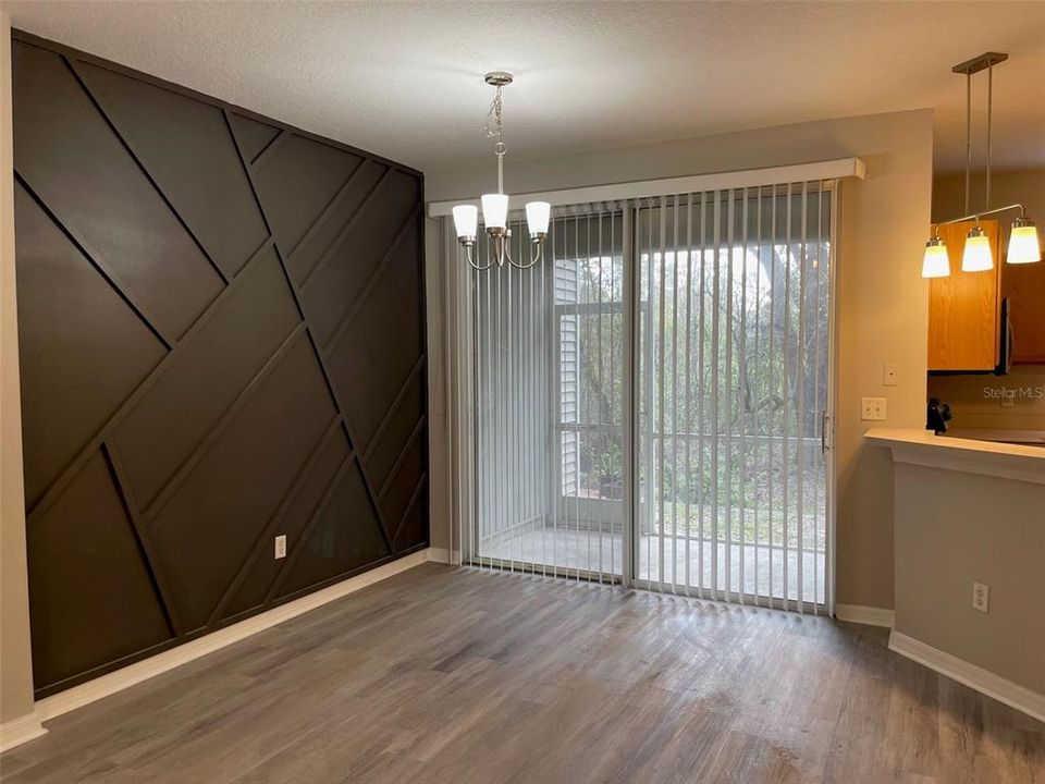 For Rent: $1,595 (2 beds, 1 baths, 1140 Square Feet)