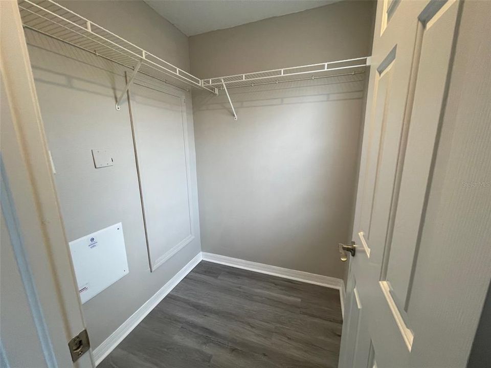 For Rent: $1,595 (2 beds, 1 baths, 1140 Square Feet)