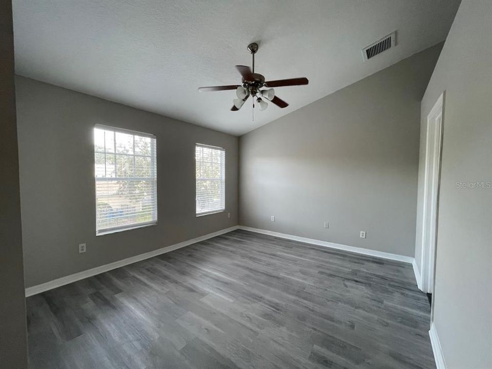 For Rent: $1,595 (2 beds, 1 baths, 1140 Square Feet)