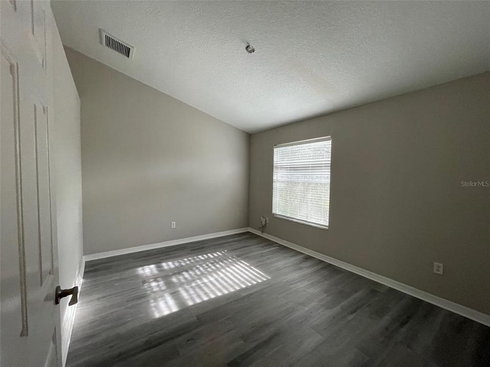 For Rent: $1,595 (2 beds, 1 baths, 1140 Square Feet)