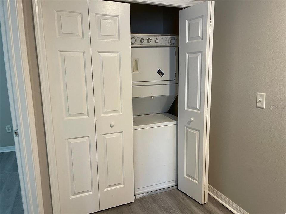 For Rent: $1,595 (2 beds, 1 baths, 1140 Square Feet)