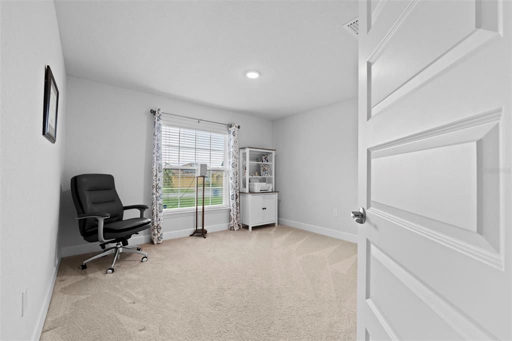 На продажу: $305,500 (4 спален, 2 ванн, 1754 Квадратных фут)