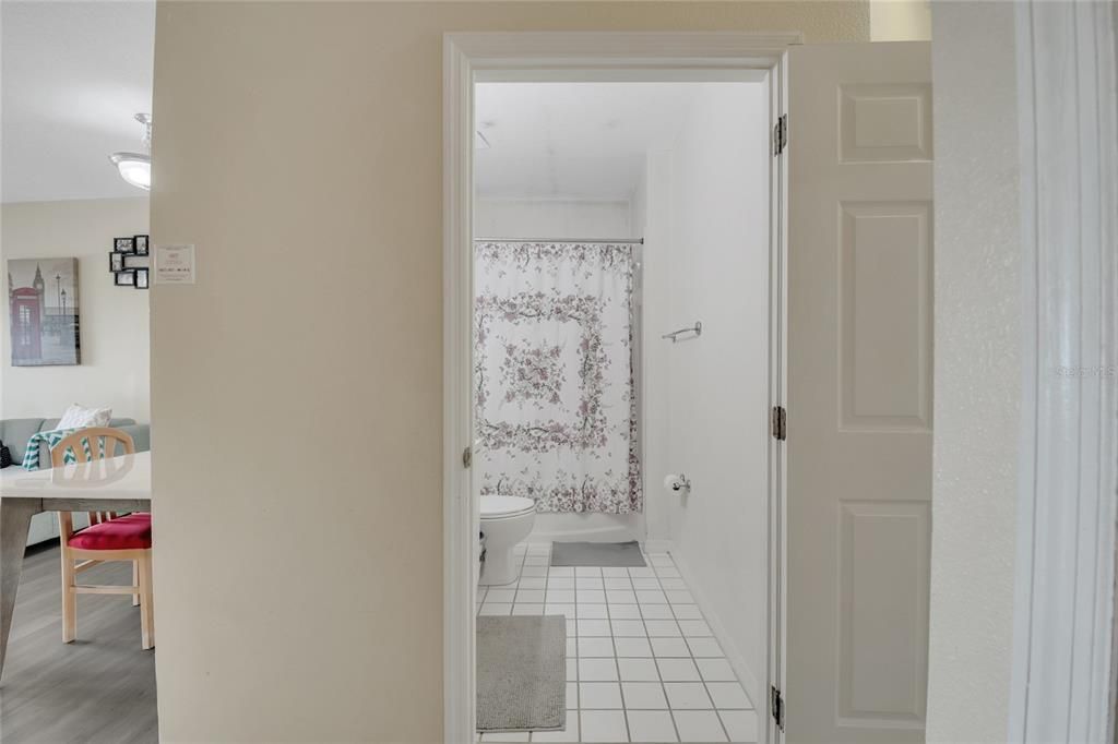 На продажу: $230,000 (3 спален, 2 ванн, 1200 Квадратных фут)