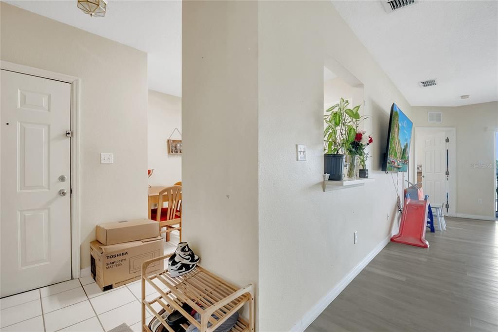 На продажу: $230,000 (3 спален, 2 ванн, 1200 Квадратных фут)