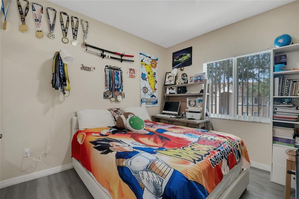 На продажу: $230,000 (3 спален, 2 ванн, 1200 Квадратных фут)