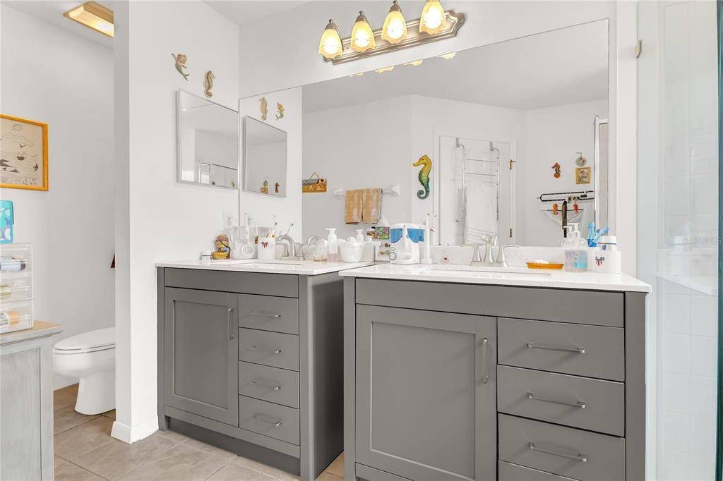 Под контрактом: $271,900 (2 спален, 2 ванн, 1843 Квадратных фут)