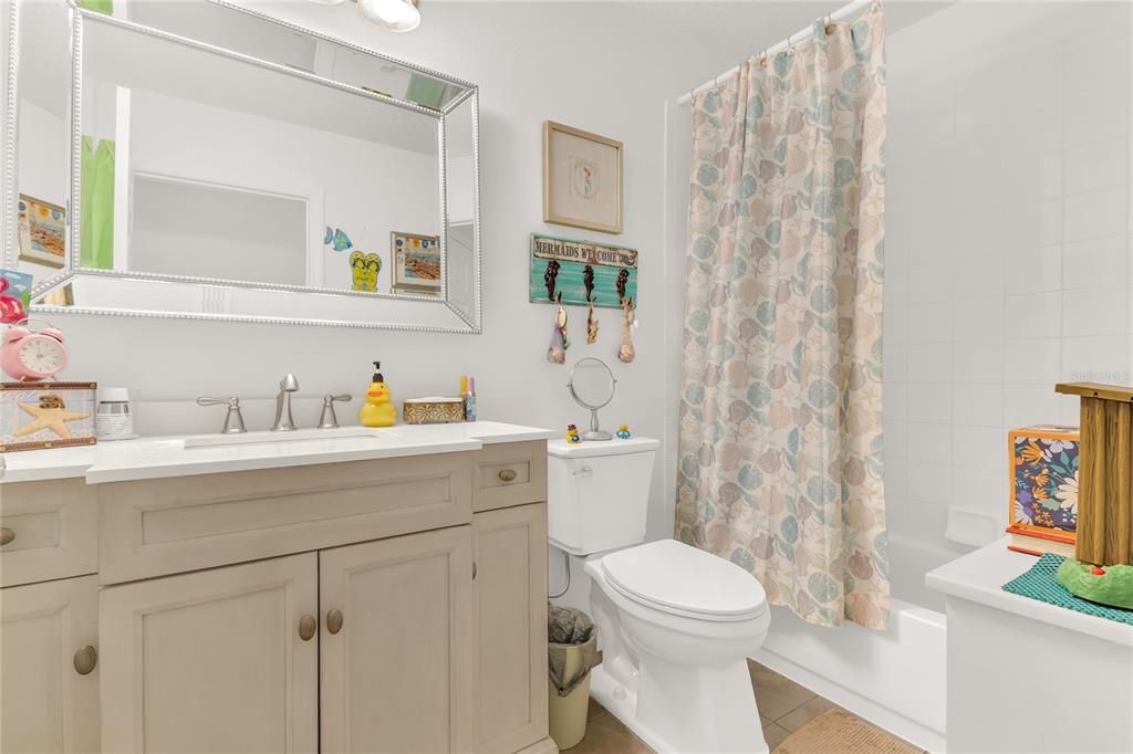 Под контрактом: $271,900 (2 спален, 2 ванн, 1843 Квадратных фут)