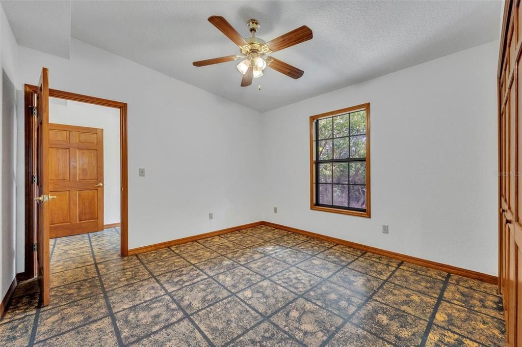 На продажу: $750,000 (7 спален, 4 ванн, 5000 Квадратных фут)