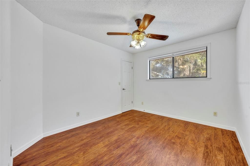 На продажу: $750,000 (7 спален, 4 ванн, 5000 Квадратных фут)