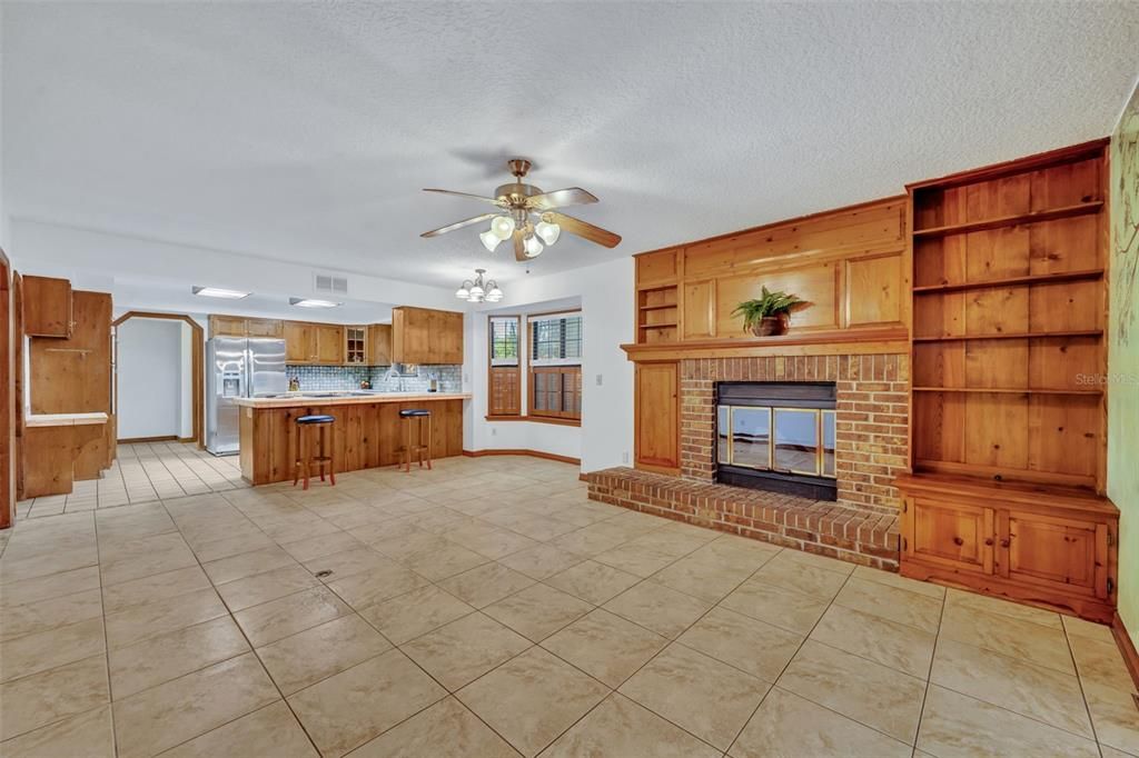 На продажу: $750,000 (7 спален, 4 ванн, 5000 Квадратных фут)