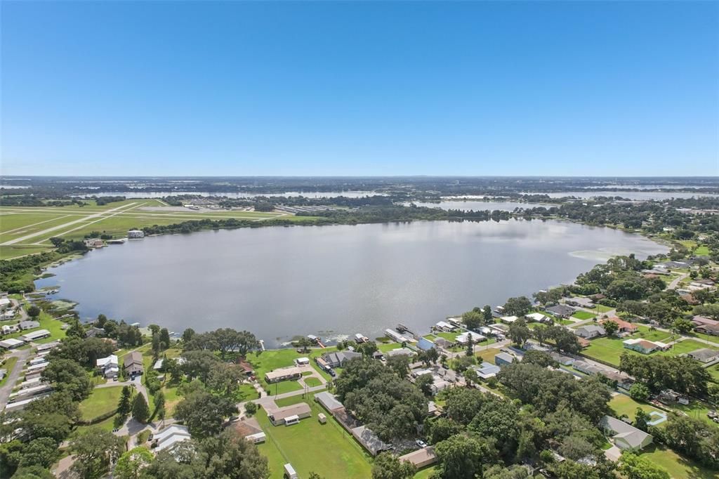 待售: $260,000 (0.73 acres)