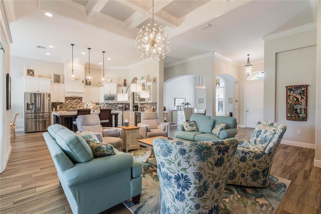 待售: $695,000 (3 贝兹, 2 浴室, 2712 平方英尺)