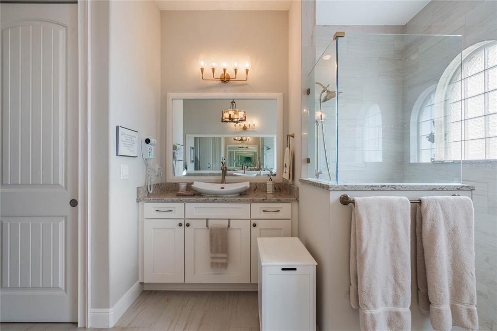 待售: $695,000 (3 贝兹, 2 浴室, 2712 平方英尺)