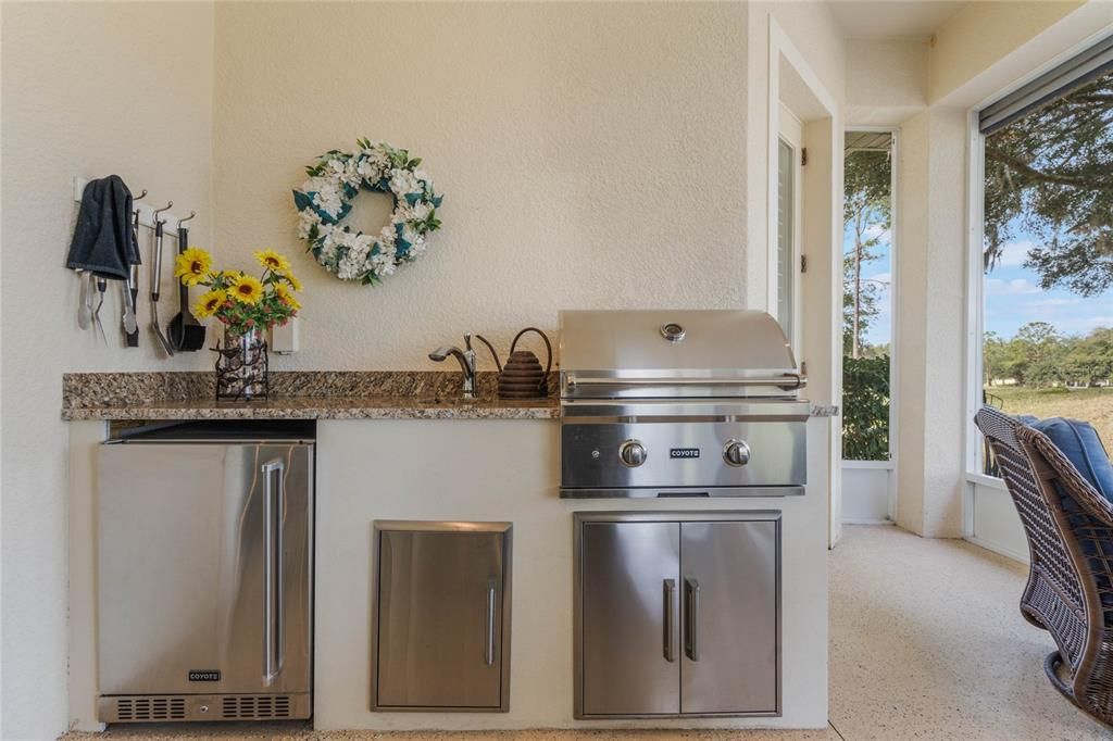 待售: $695,000 (3 贝兹, 2 浴室, 2712 平方英尺)