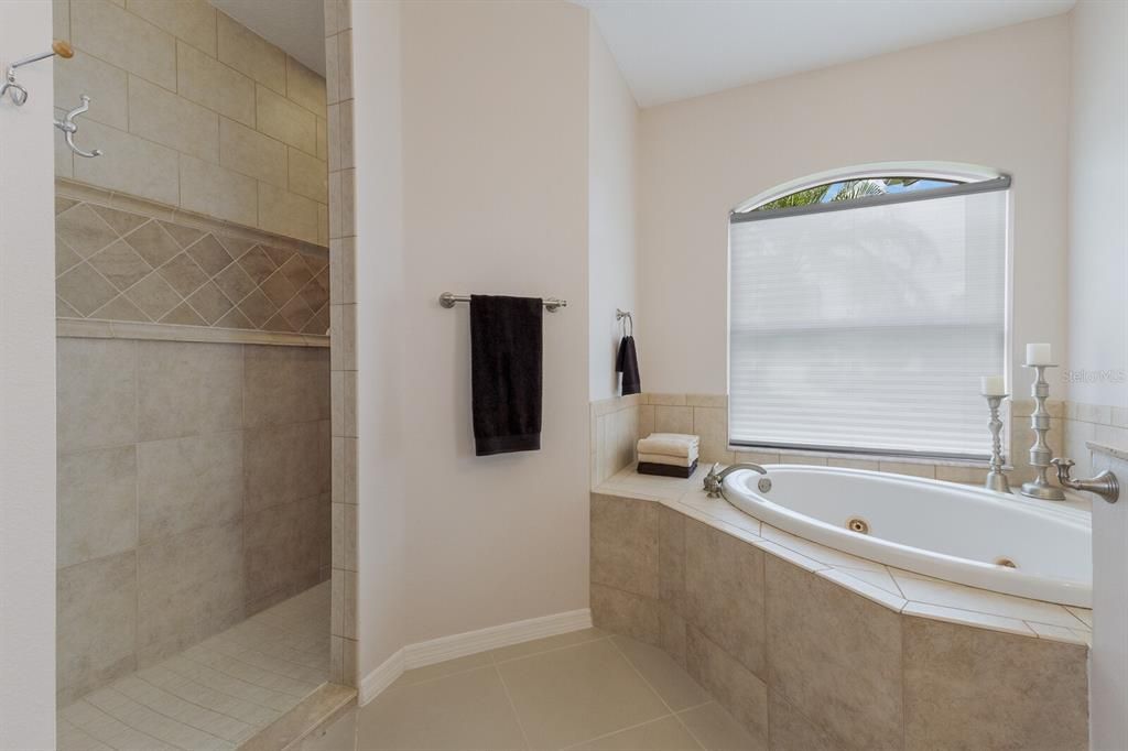 For Sale: $1,150,000 (4 beds, 4 baths, 2941 Square Feet)