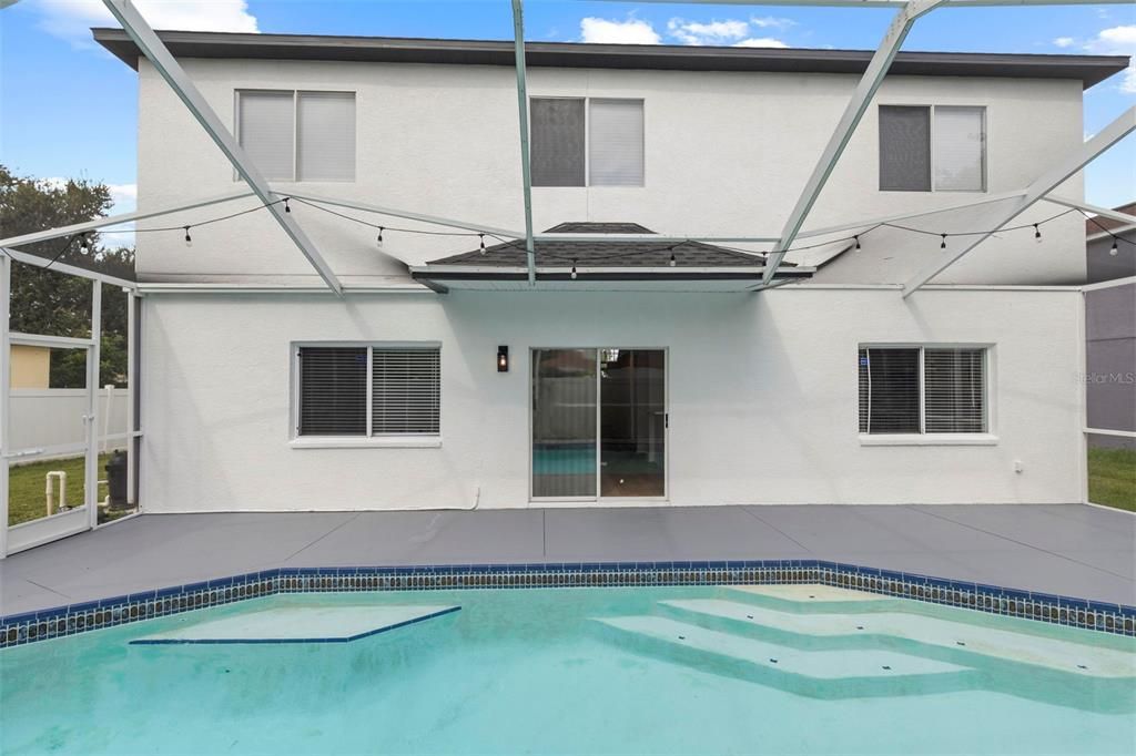 Под контрактом: $599,000 (6 спален, 3 ванн, 3174 Квадратных фут)