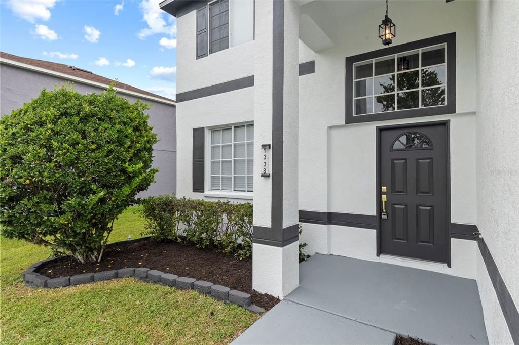 Под контрактом: $599,000 (6 спален, 3 ванн, 3174 Квадратных фут)