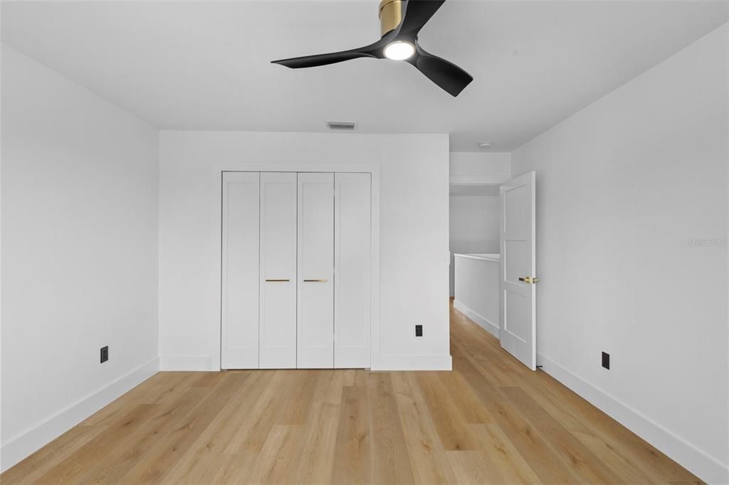 Под контрактом: $599,000 (6 спален, 3 ванн, 3174 Квадратных фут)