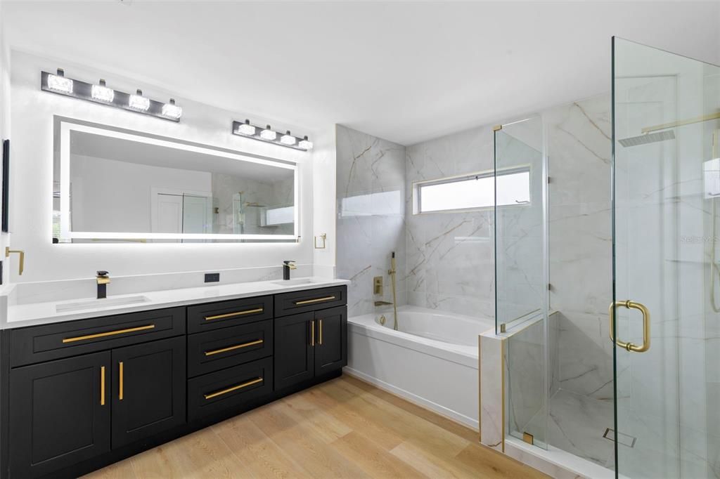 Под контрактом: $599,000 (6 спален, 3 ванн, 3174 Квадратных фут)