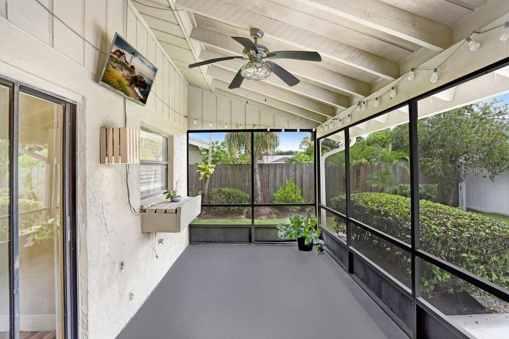 Active With Contract: $3,300 (3 beds, 2 baths, 1558 Square Feet)