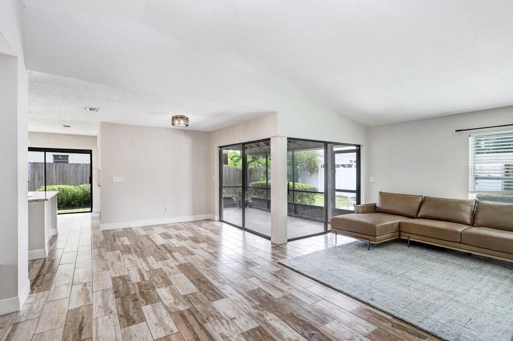 Active With Contract: $3,300 (3 beds, 2 baths, 1558 Square Feet)