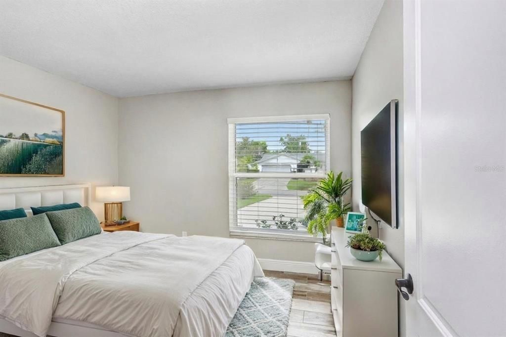 Active With Contract: $3,300 (3 beds, 2 baths, 1558 Square Feet)