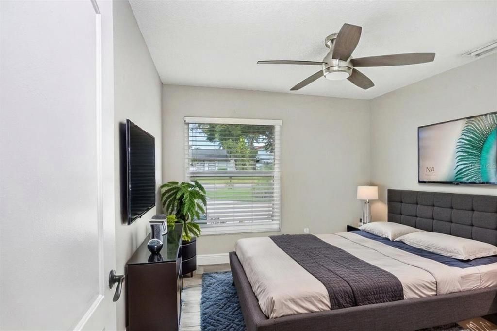 Active With Contract: $3,300 (3 beds, 2 baths, 1558 Square Feet)