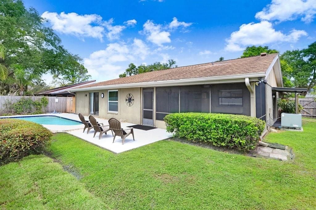 Active With Contract: $3,300 (3 beds, 2 baths, 1558 Square Feet)