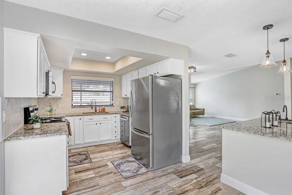 Active With Contract: $3,300 (3 beds, 2 baths, 1558 Square Feet)