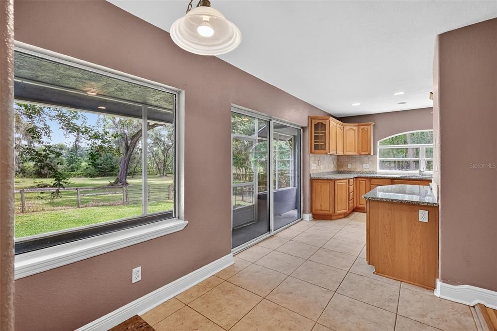 En Venta: $621,000 (4 camas, 2 baños, 3070 Pies cuadrados)