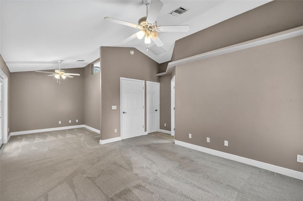 En Venta: $621,000 (4 camas, 2 baños, 3070 Pies cuadrados)