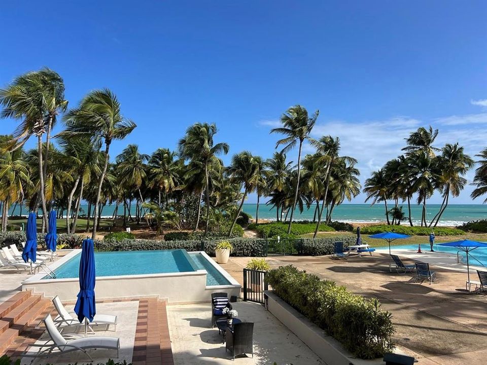 For Sale: $725,000 (1 beds, 2 baths, 1019 Square Feet)