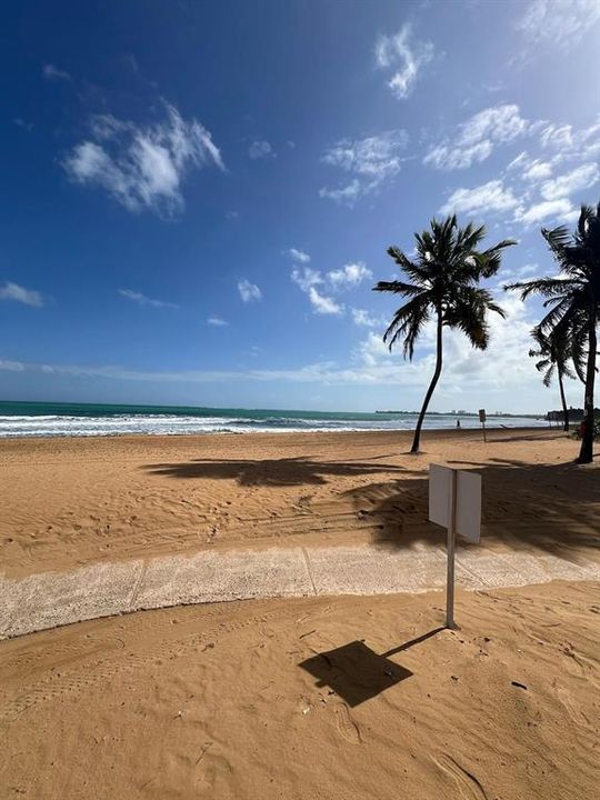 For Sale: $725,000 (1 beds, 2 baths, 1019 Square Feet)