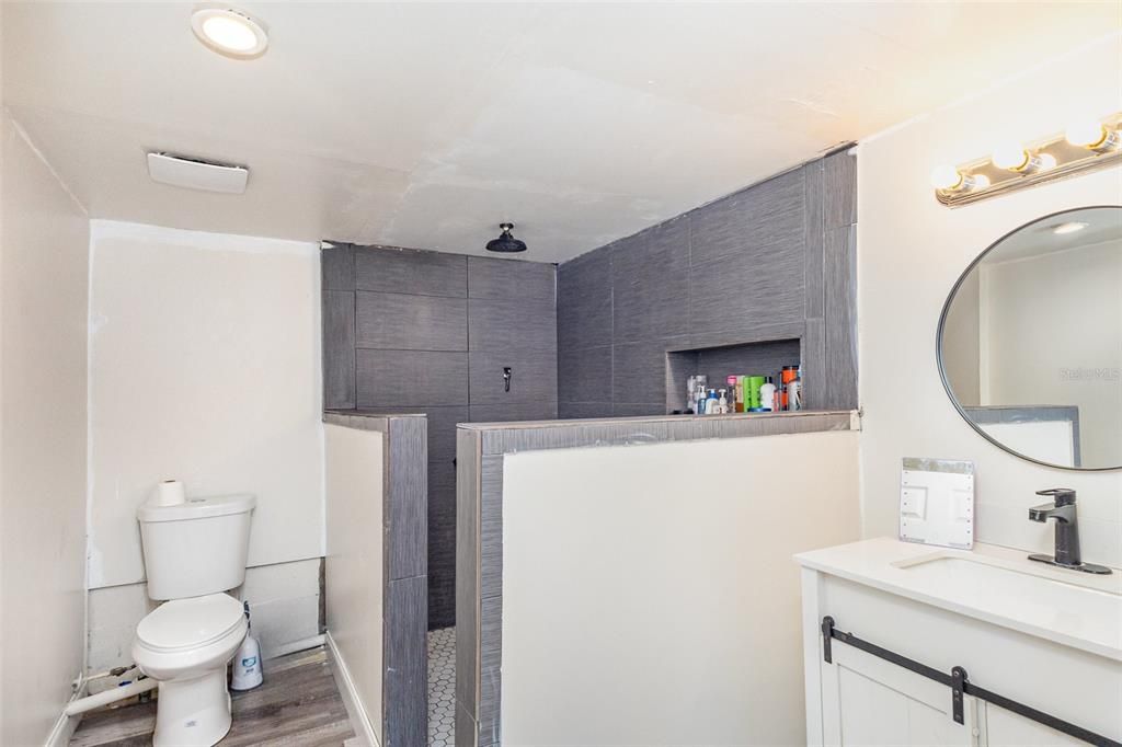 En Venta: $275,000 (3 camas, 2 baños, 1585 Pies cuadrados)