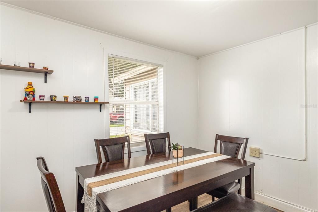 En Venta: $275,000 (3 camas, 2 baños, 1585 Pies cuadrados)