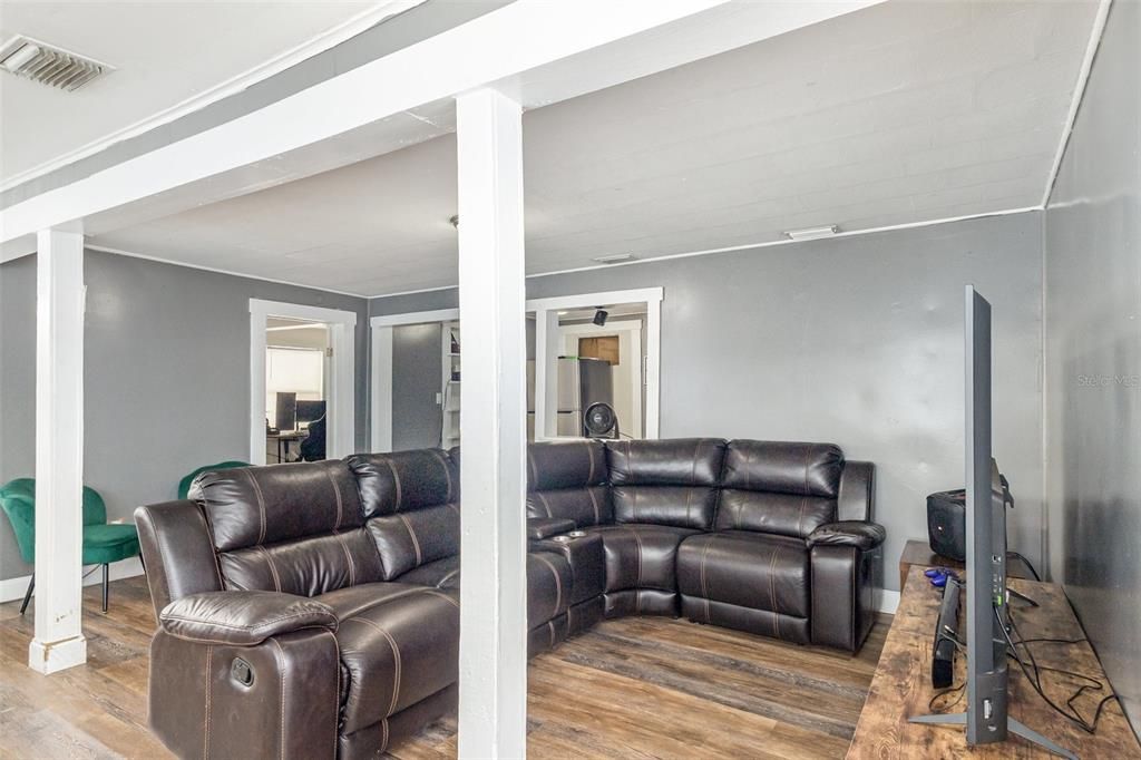 En Venta: $275,000 (3 camas, 2 baños, 1585 Pies cuadrados)