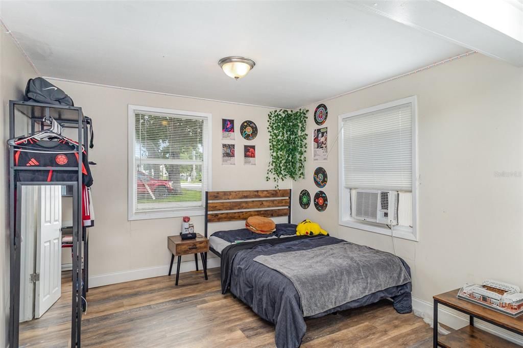 En Venta: $275,000 (3 camas, 2 baños, 1585 Pies cuadrados)