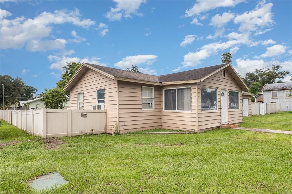 En Venta: $275,000 (3 camas, 2 baños, 1585 Pies cuadrados)