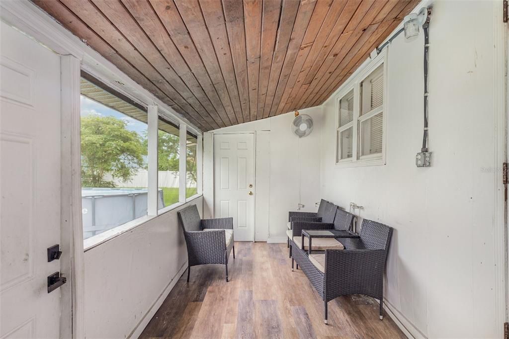 En Venta: $275,000 (3 camas, 2 baños, 1585 Pies cuadrados)