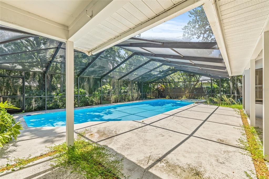 En Venta: $1,099,000 (5 camas, 3 baños, 4062 Pies cuadrados)