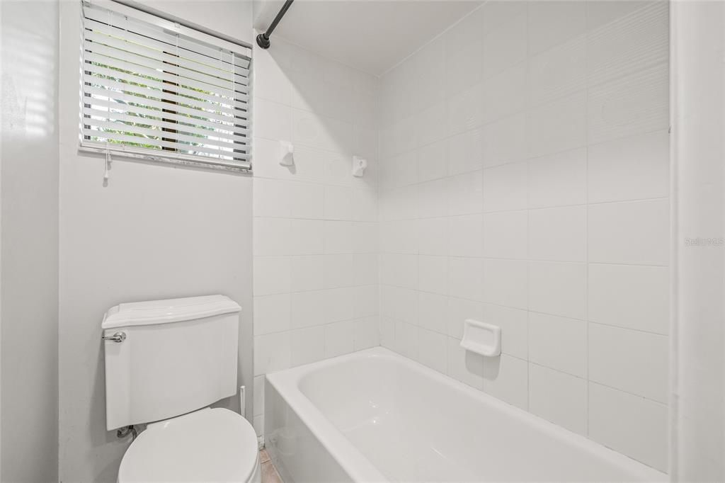 En Venta: $1,099,000 (5 camas, 3 baños, 4062 Pies cuadrados)