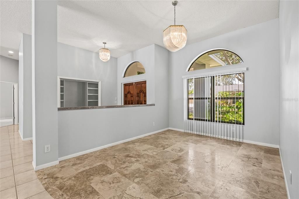 En Venta: $1,099,000 (5 camas, 3 baños, 4062 Pies cuadrados)