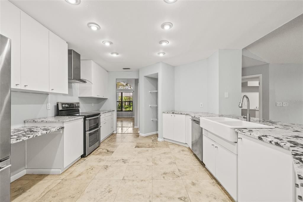 En Venta: $1,099,000 (5 camas, 3 baños, 4062 Pies cuadrados)