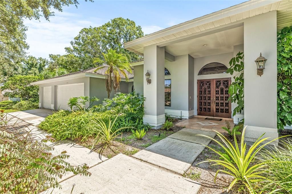 En Venta: $1,099,000 (5 camas, 3 baños, 4062 Pies cuadrados)