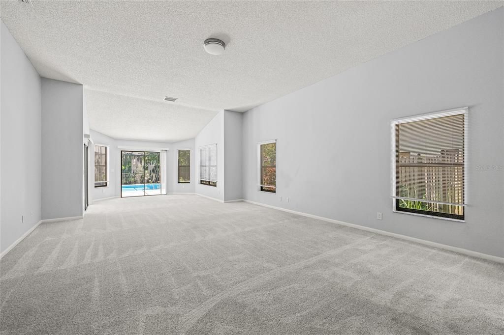 En Venta: $1,099,000 (5 camas, 3 baños, 4062 Pies cuadrados)