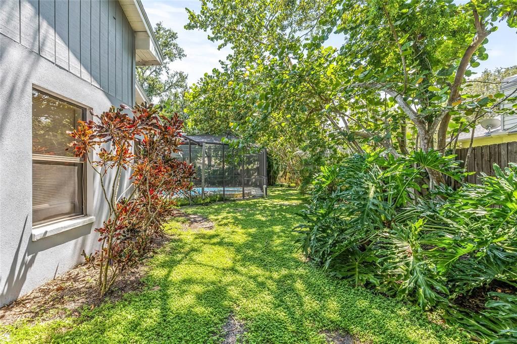 En Venta: $1,099,000 (5 camas, 3 baños, 4062 Pies cuadrados)