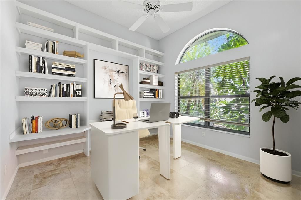 En Venta: $1,099,000 (5 camas, 3 baños, 4062 Pies cuadrados)