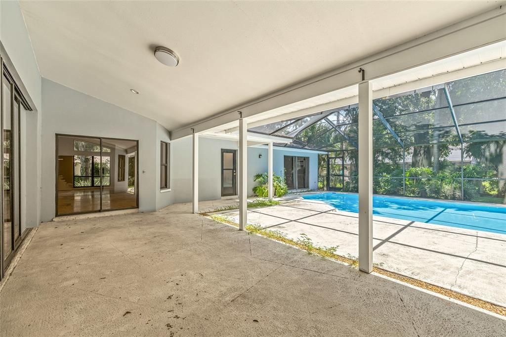 En Venta: $1,099,000 (5 camas, 3 baños, 4062 Pies cuadrados)