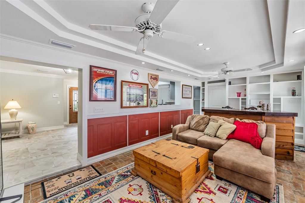 Под контрактом: $450,000 (3 спален, 2 ванн, 2258 Квадратных фут)